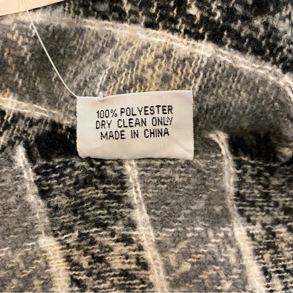 LULLA COLLECTION BY BINDYA Plaid Scarf Gray and Black Plaid Cozy Warm NEW - Picture 8 of 8